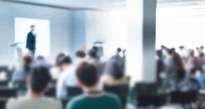 assemblee generale personnes dans la salle