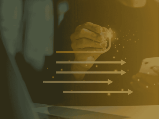 une main avec une flèche orange